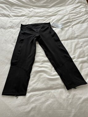 Black Athletic Cropped Leggings